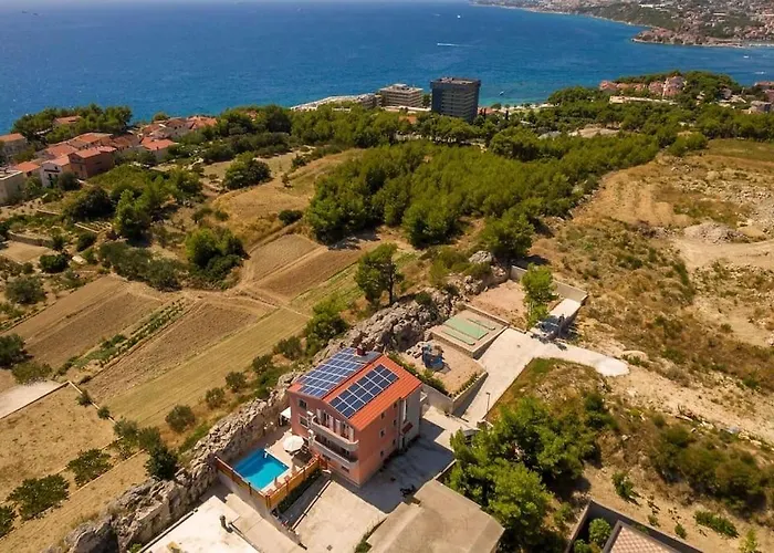 Luxury Liberta Near Split, Private Pool Villa Podstrana
